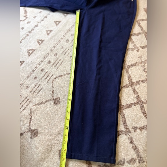 NWT Chicos Slacks size 2 - Picture 10 of 10